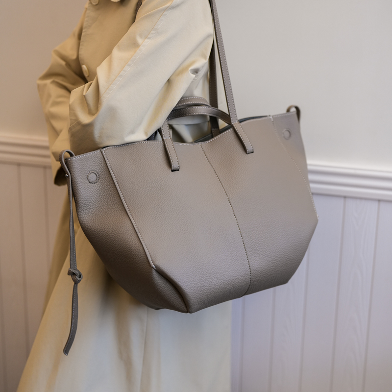Large Capacity Leather Zipper  - Women Bags In Trend recensione e prezzo